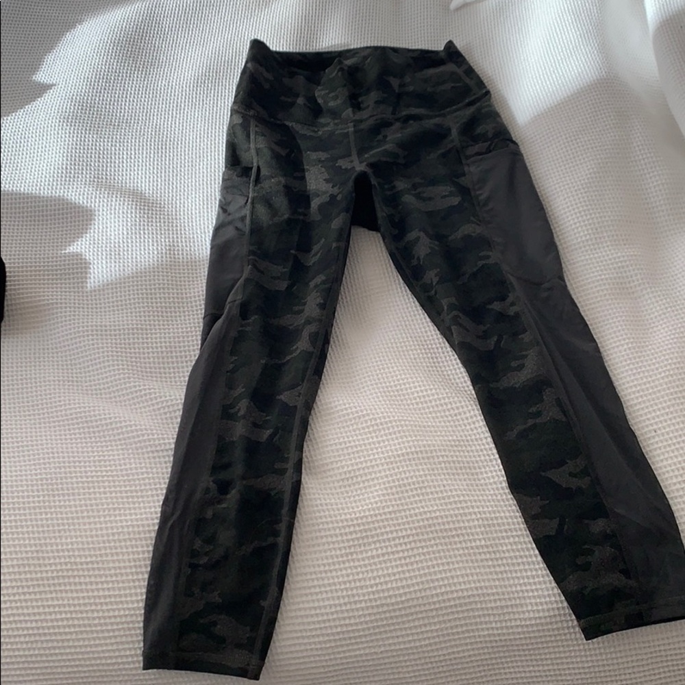 Fabletics camo leggings